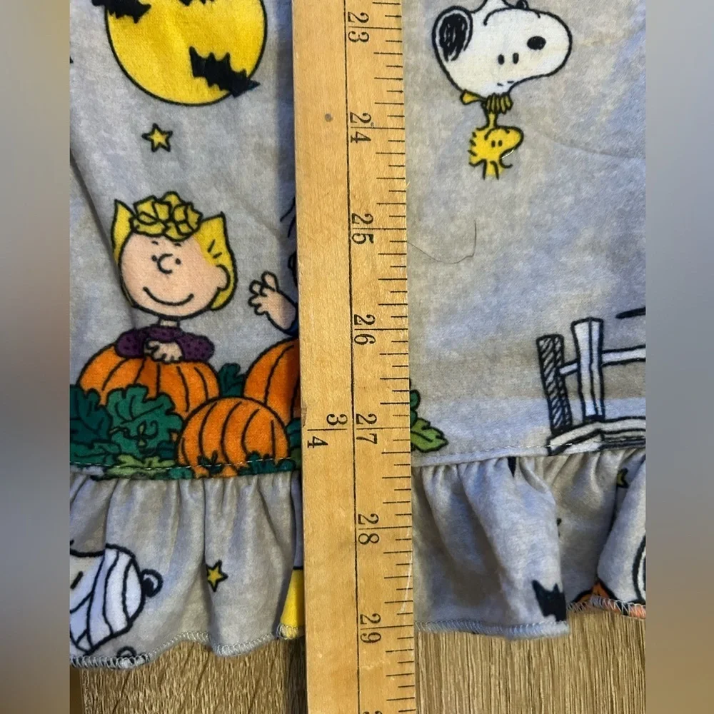 Peanuts Girls Halloween Nightgown  Charlie Brown Snoopy Great Pumpkin Size 4